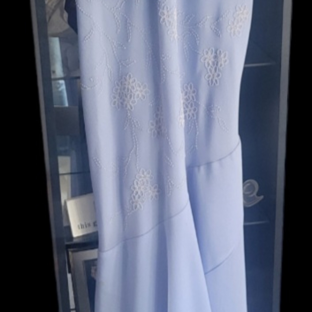 Pretty Lilac Dress - Picture 5 of 6
